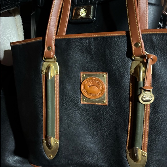 Dooney & Bourke Handbags - Dooney and bourke Tote Bag